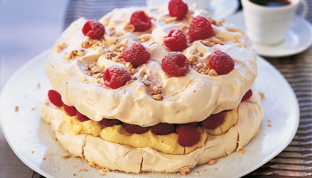 Baisertorte mit Vanillecreme – Reader's Digest Baisertorte mit Vanillecreme – Reader's Digest