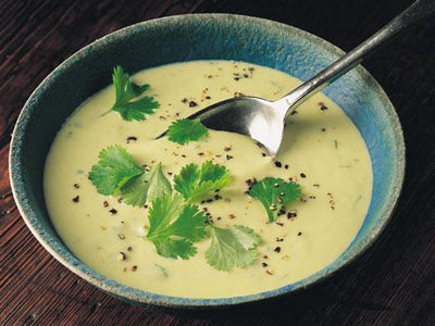 Cremige Avocado-Kokos-Suppe