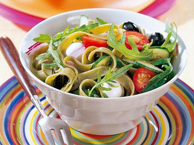 Grüner Nudelsalat italienische Art