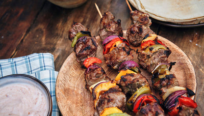Marinierte Lammspieße mit Grillgemüse
