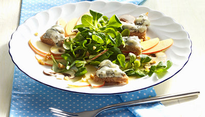 Feldsalat mit Käsecroûtons