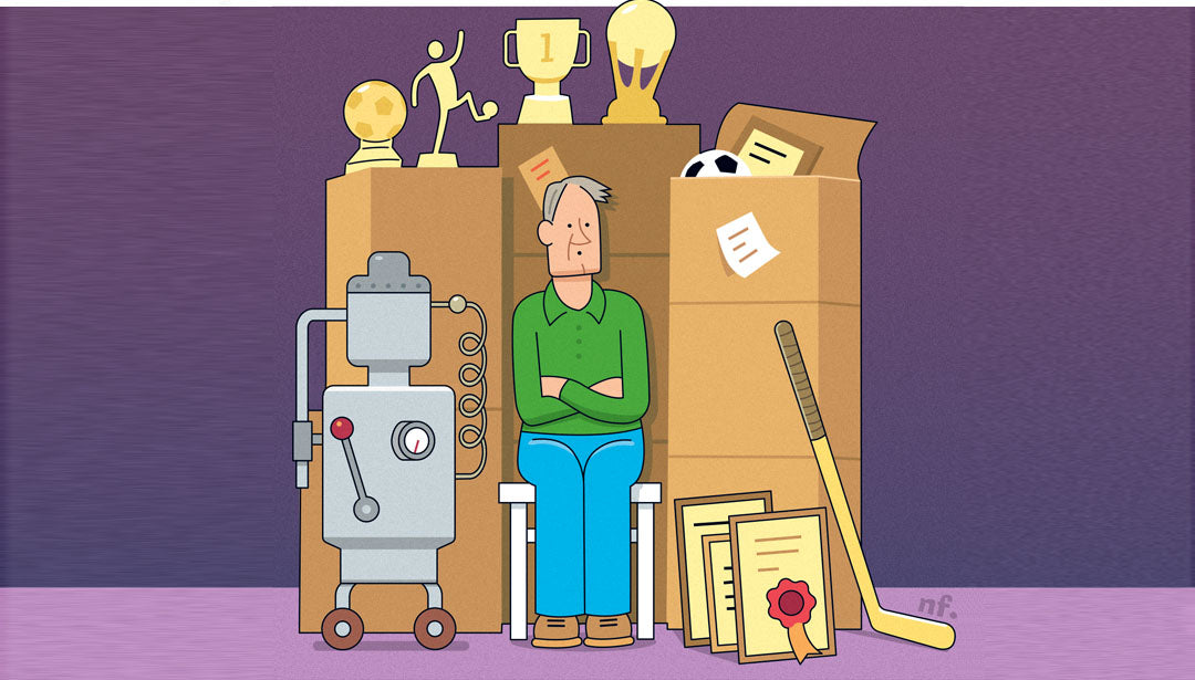 Illustration: Ein Mann sitzt vor einem großen Stapel Pappkartons. Auf den Kartons stehen Fußball-okale. Neben dem Mann stehen ein alter Roboter, ein Hockeyschläger und Urkunden.