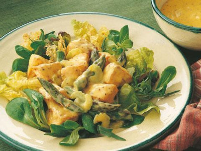 Spargelsalat mit frischem Lachs