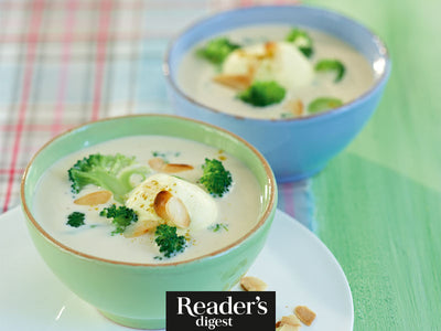 Brokkolisuppe mit Currysahne