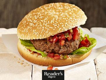 Chili-Burger mit Tomatensalsa