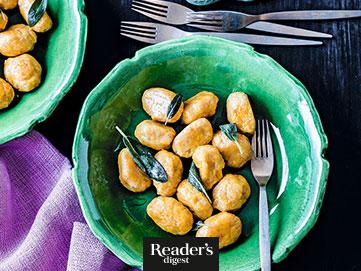 Kürbis-Gnocchi mit Salbeibutter
