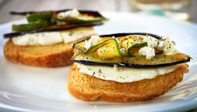 Bruschetta mit Auberginen- und Zucchinitalern