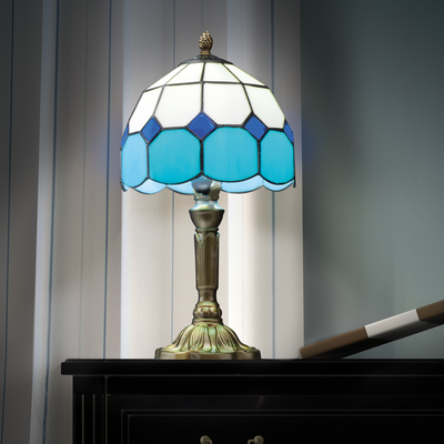 Tischlampe im Tiffany-Stil