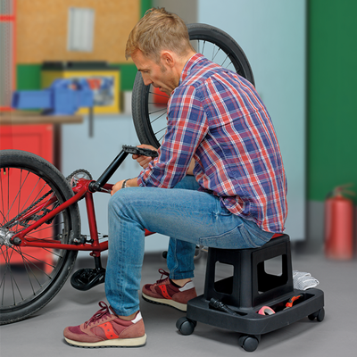 Rollhocker mit Aufbewahrung