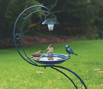 Vogelbad mit Solarbeleuchtung und Pflanzschale